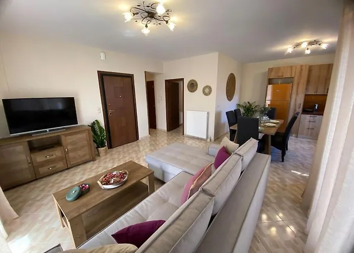 Spacious & Modern New Apartment